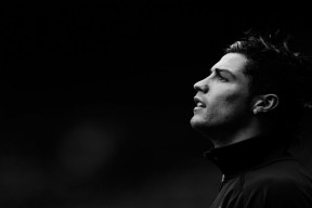 新浪财经FIFA报道-TheShy空降金州勇士主场，跨界对决引爆全网，悬殊比分下的惊天逆转悬念